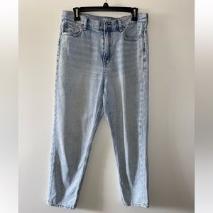 AE mom jeans size 10 short